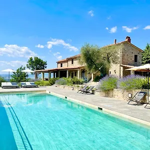 https://villa-podere-del-grasso.it-tuscanyhotel.com
