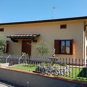https://casa-magnolia.it-tuscanyhotel.com